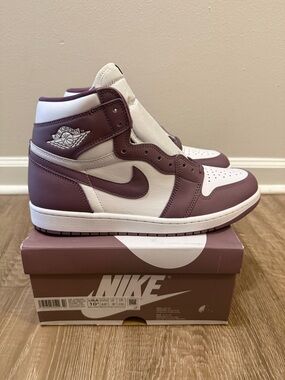 Nike air Jordan 1 retro high og mauve 10.5 men